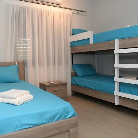 Apartment Alexis - Newly Renovated 2-bedroom With Swimming Pool *